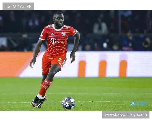 乌帕梅卡诺防守数据分析:拜仁后防核心表现突出