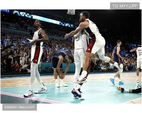 迪马利亚巴黎高光岁月再现,精彩瞬间唤起球迷深情回忆 迪马利亚巴黎高光岁月再现,精彩瞬间唤起球迷深情回忆