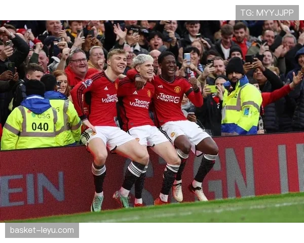 曼联中场新阵容分析与战术重塑的关键变化值得关注