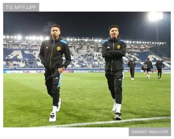 阿尔瓦雷斯与孙兴慜对比:全能攻击手的战术角色与活动范围差异 阿尔瓦雷斯与孙兴慜对比:全能攻击手的战术角色与活动范围差异